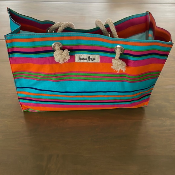 NWOT Gorgeous Neumann Marcus Tote Bag 🛍️ - Picture 3 of 11